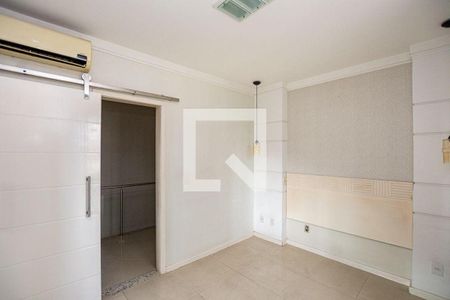 Casa à venda com 4 quartos, 200m² em Santa Rosa, Niterói