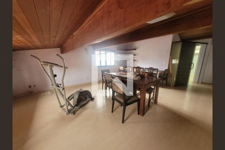 Casa à venda com 4 quartos, 188m² em Chácara Santo Antônio (Zona Leste), São Paulo