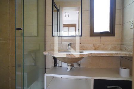 Banheiro suíte  de apartamento para alugar com 2 quartos, 75m² em Jardim Floresta, Porto Alegre