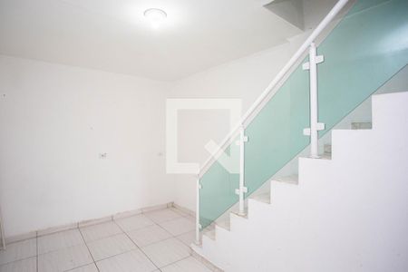 Sala de casa para alugar com 3 quartos, 98m² em Jardim Miriam, São Paulo