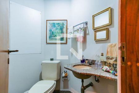 Lavabo de apartamento à venda com 4 quartos, 136m² em Vila Sonia, São Paulo