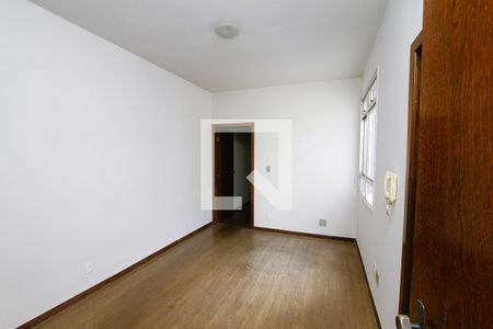 Sala  de apartamento para alugar com 4 quartos, 100m² em Buritis, Belo Horizonte