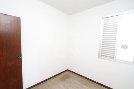 Quarto 2 de apartamento para alugar com 4 quartos, 100m² em Buritis, Belo Horizonte