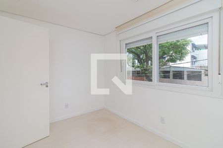 Quarto 1 de apartamento para alugar com 2 quartos, 80m² em Medianeira, Porto Alegre