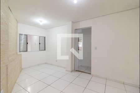 Quarto 1 de casa para alugar com 2 quartos, 80m² em Vila Basileia, São Paulo