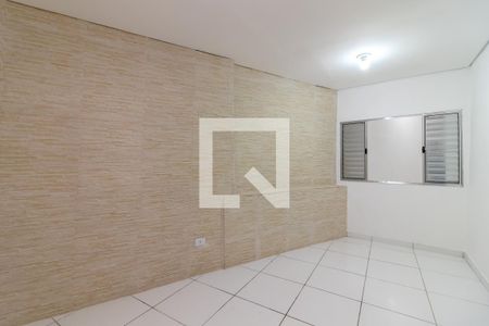 Quarto 1 de casa para alugar com 2 quartos, 80m² em Vila Basileia, São Paulo