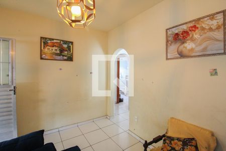 Sala de casa à venda com 3 quartos, 80m² em Santa Terezinha, Belo Horizonte