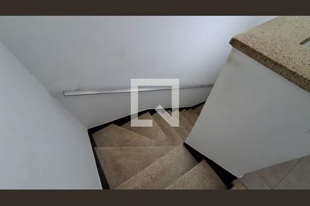 Escada de casa à venda com 3 quartos, 126m² em Cerâmica, São Caetano do Sul