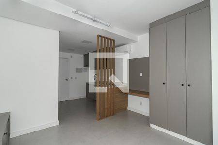 Sala / Quarto / Cozinha de apartamento à venda com 1 quarto, 27m² em Independência, Porto Alegre