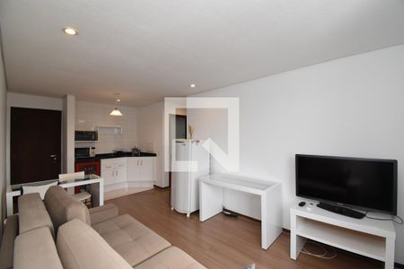 Sala/Cozinha de apartamento para alugar com 1 quarto, 61m² em Centro, Curitiba