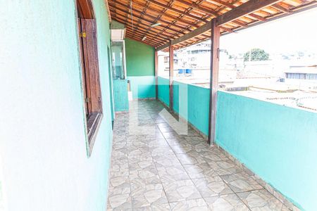 Varanda de casa para alugar com 3 quartos, 250m² em Novo Glória, Belo Horizonte