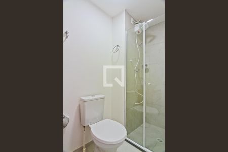 Banheiro de apartamento para alugar com 1 quarto, 24m² em Parque Pan Americano, São Paulo