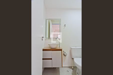 Banheiro de apartamento para alugar com 1 quarto, 24m² em Parque Pan Americano, São Paulo