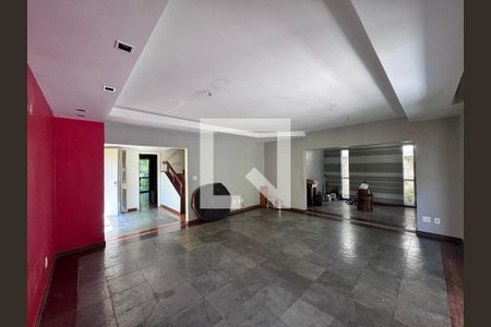 Sala de casa de condomínio à venda com 5 quartos, 460m² em Barra da Tijuca, Rio de Janeiro