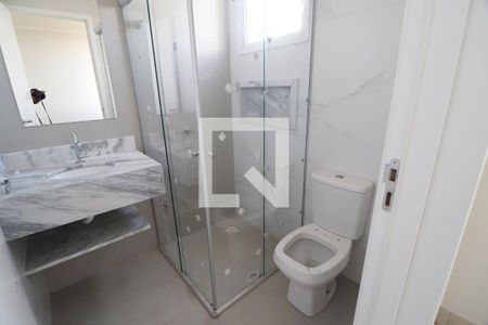 Banheiro da Suíte de apartamento para alugar com 2 quartos, 63m² em Brasil, Uberlândia