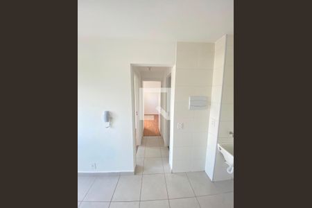 Corredor de apartamento para alugar com 2 quartos, 32m² em Colônia (Zona Leste), São Paulo