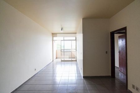 Apartamento para alugar com 3 quartos, 110m² em Martins, Uberlândia