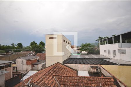 Quarto 1 de casa para alugar com 2 quartos, 80m² em Marechal Hermes, Rio de Janeiro