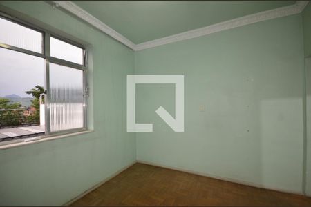 Sala de casa para alugar com 2 quartos, 80m² em Marechal Hermes, Rio de Janeiro