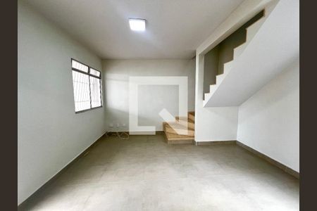 Sala/Cozinha de casa para alugar com 2 quartos, 100m² em Castelo, Belo Horizonte