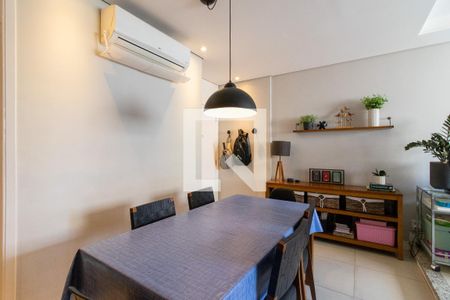 Sala de apartamento à venda com 3 quartos, 98m² em Cambuí, Campinas