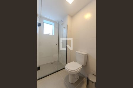 Banheiro de kitnet/studio para alugar com 1 quarto, 26m² em Jardins, São Paulo