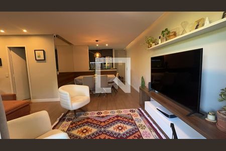 Sala de apartamento à venda com 2 quartos, 79m² em Jardim Tupanci, Barueri