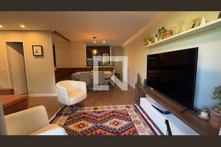 Sala de apartamento à venda com 2 quartos, 79m² em Jardim Tupanci, Barueri