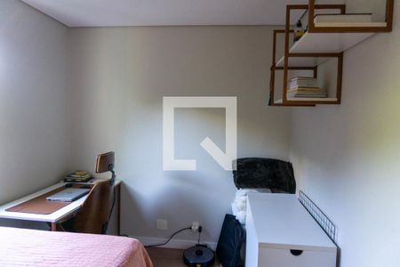 Quarto  de apartamento à venda com 2 quartos, 79m² em Jardim Tupanci, Barueri