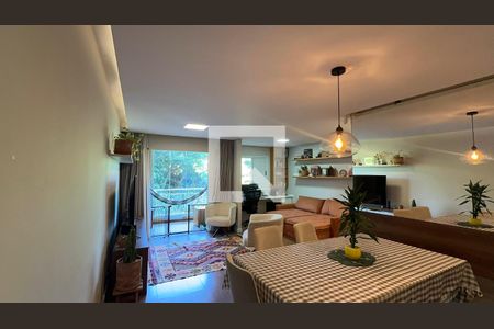 Sala de apartamento à venda com 2 quartos, 79m² em Jardim Tupanci, Barueri