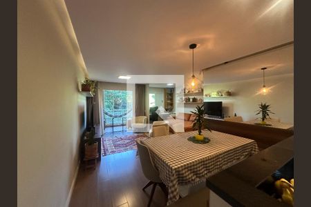 Sala de apartamento à venda com 2 quartos, 79m² em Jardim Tupanci, Barueri