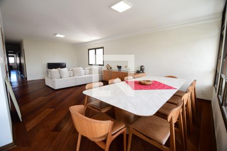 Sala de apartamento à venda com 3 quartos, 240m² em Centro, Campinas