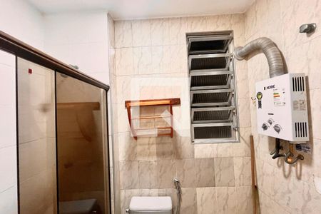 Banheiro  de apartamento à venda com 1 quarto, 30m² em Copacabana, Rio de Janeiro