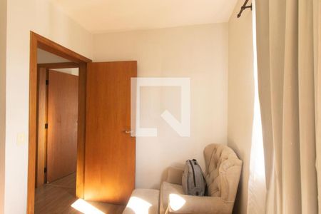 Quarto 2 de casa para alugar com 3 quartos, 94m² em Pinheirinho, Curitiba