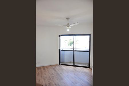 Detalhe - Sala de apartamento para alugar com 2 quartos, 58m² em Vila Mangalot, São Paulo