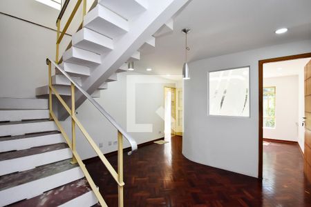 Sala de casa para alugar com 3 quartos, 258m² em Sumaré, São Paulo