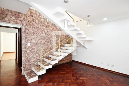 Sala de casa para alugar com 3 quartos, 258m² em Sumaré, São Paulo