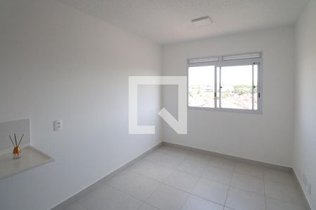 Sala / Cozinha / Tanque  de apartamento para alugar com 2 quartos, 33m² em Vila Maria, São Paulo
