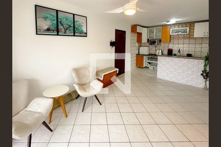 Sala  de apartamento para alugar com 3 quartos, 65m² em Vargem do Bom Jesus, Florianópolis