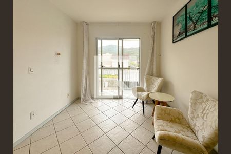 Sala  de apartamento para alugar com 3 quartos, 65m² em Vargem do Bom Jesus, Florianópolis