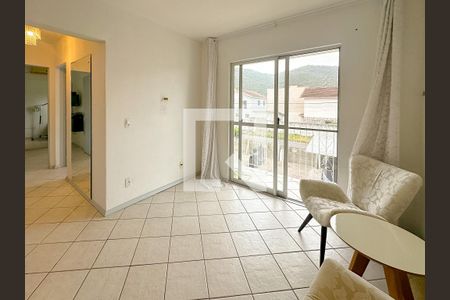 Sala  de apartamento para alugar com 3 quartos, 65m² em Vargem do Bom Jesus, Florianópolis
