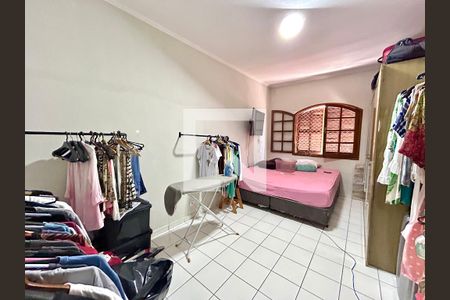 Quarto 1 de casa para alugar com 3 quartos, 240m² em Vila Augusta, Guarulhos