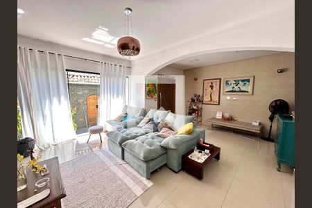 Sala de casa para alugar com 3 quartos, 240m² em Vila Augusta, Guarulhos