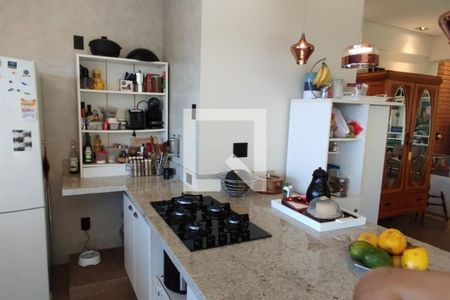 Casa de Condomínio à venda com 4 quartos, 271m² em Vile de Montagne, Nova Lima