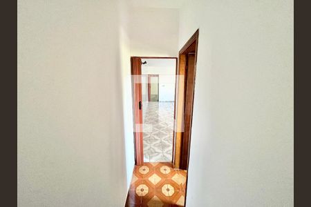 Corredor de casa à venda com 2 quartos, 137m² em Vila Pita, São Paulo