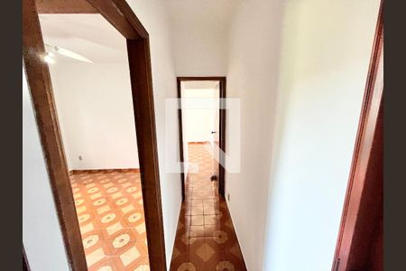 Corredor de casa à venda com 2 quartos, 137m² em Vila Pita, São Paulo