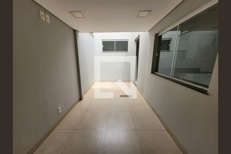 Casa para alugar com 2 quartos, 110m² em Tabajaras, Uberlândia