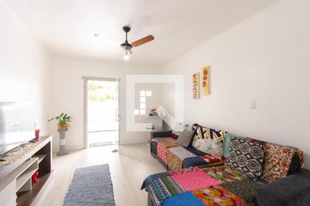 Casa à venda com 4 quartos, 242m² em Marechal Rondon, Canoas