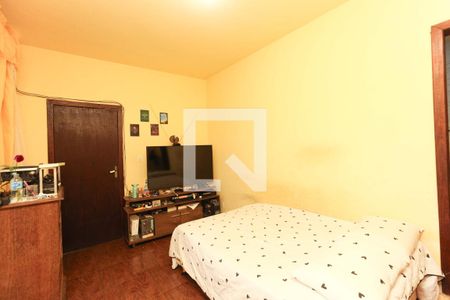 Casa à venda com 5 quartos, 180m² em Milionários, Belo Horizonte