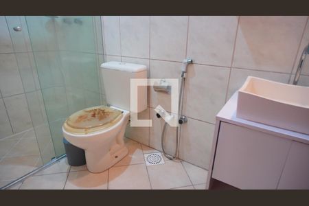 Banheiro 1 suite  de casa de condomínio à venda com 3 quartos, 131m² em Serraria, Porto Alegre